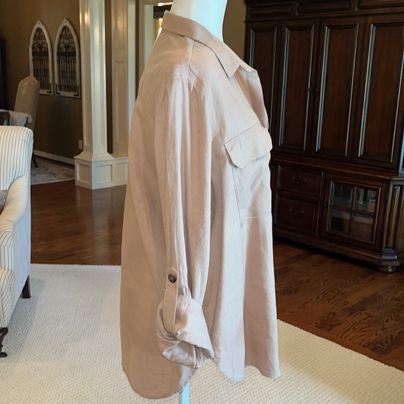 Velvet Heart tan linen button up blouse - Picture 7 of 15